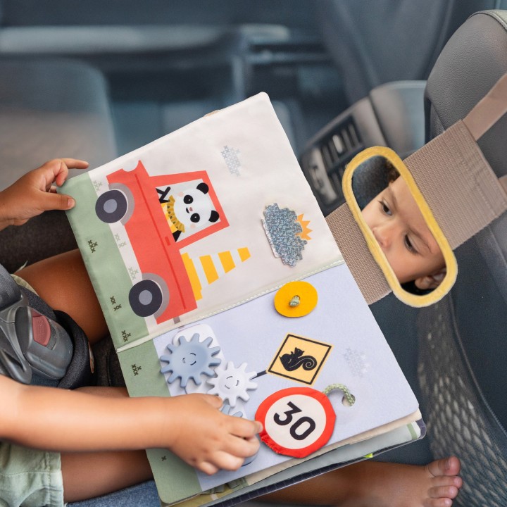 Livre d'activités pour voiture