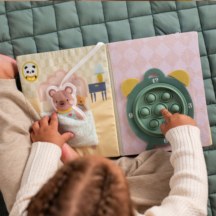 Livre d'activités - Dans la maison
